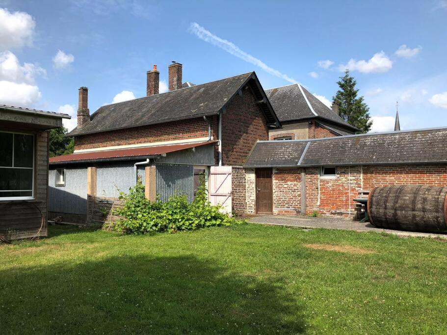Gite Au Coeur D'Une Residence D'Artiste Saint-Aubin-de-Bonneval Kültér fotó