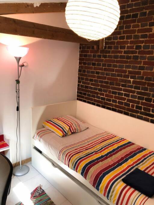 Gite Au Coeur D'Une Residence D'Artiste Saint-Aubin-de-Bonneval Kültér fotó