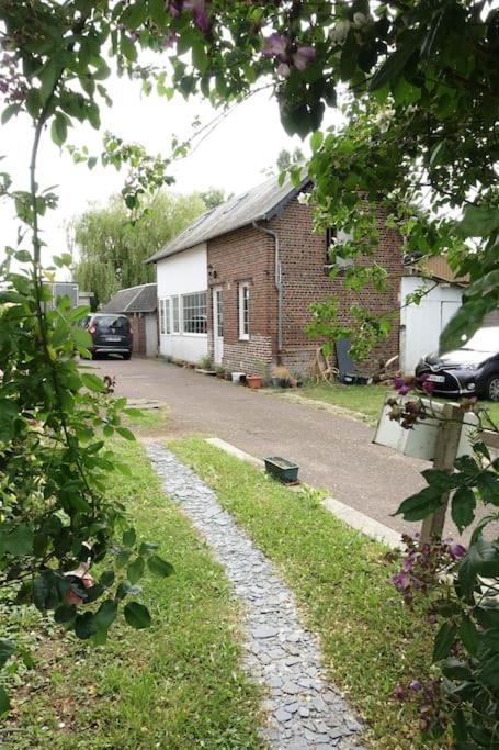 Gite Au Coeur D'Une Residence D'Artiste Saint-Aubin-de-Bonneval Kültér fotó
